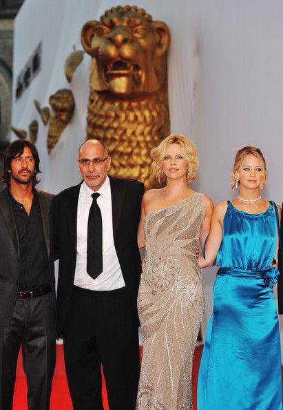 Jennifer-Lawrence-65th2BVenice2BFilm2BFestival2BBurning2BPlain2BPremiere2BsAovVfm44H0l.jpg