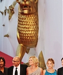 Jennifer-Lawrence-65th2BVenice2BFilm2BFestival2BBurning2BPlain2BPremiere2Bw26WIvmz3tfl.jpg