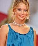 Jennifer-Lawrence-Burning2BPlain2BPremiere2BVenice2BqBSf9Q-29stl.jpg
