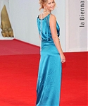 Jennifer-Lawrence-The2BBurning2BPlain2Bin2BVenice2BhyumXwd3oaml.jpg