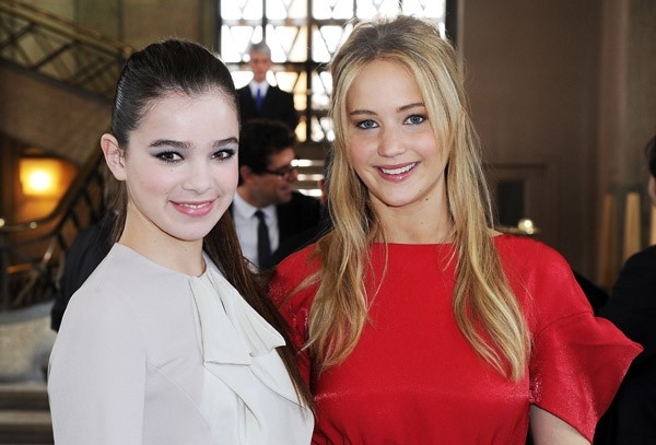 Jennifer_Lawrence_at_the_Miu_Miu_Fashion_Week_Fashion_Show_in_Paris_016.jpg