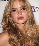 Jennifer_Lawrence_recieving_an_award_at_the_14th_Annual_Hollywood_Awards_Gala_04.jpg