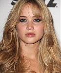 Jennifer_Lawrence_recieving_an_award_at_the_14th_Annual_Hollywood_Awards_Gala_07.jpg