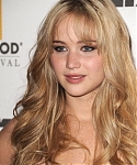 Jennifer_Lawrence_recieving_an_award_at_the_14th_Annual_Hollywood_Awards_Gala_14.jpg