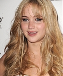 Jennifer_Lawrence_recieving_an_award_at_the_14th_Annual_Hollywood_Awards_Gala_15.jpg