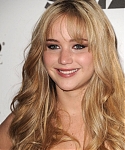 Jennifer_Lawrence_recieving_an_award_at_the_14th_Annual_Hollywood_Awards_Gala_19.jpg