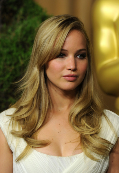 Jennifer_Lawrence_at_the_83rd_Academy_Awards_Nominations_08.jpg