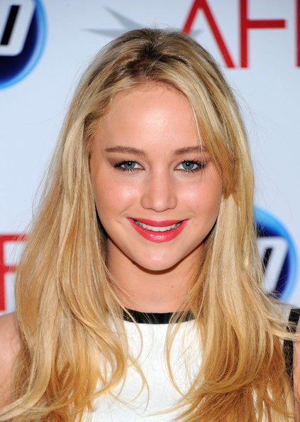 Jennifer_Lawrence_at_the_Eleventh_Annual_AFI_Awards_05.jpg