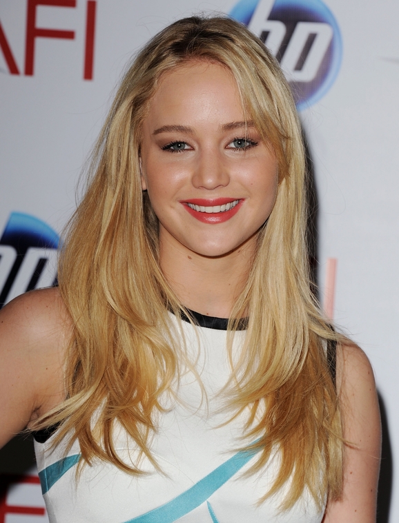 Jennifer_Lawrence_at_the_Eleventh_Annual_AFI_Awards_27.jpg