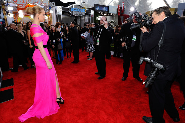 Jennifer_Lawrence_attending_the_17th_Annual_Screen_Actors_Guild_Awards_06.jpg