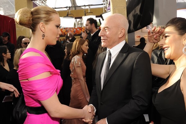 Jennifer_Lawrence_attending_the_17th_Annual_Screen_Actors_Guild_Awards_066.jpg