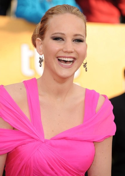 Jennifer_Lawrence_attending_the_17th_Annual_Screen_Actors_Guild_Awards_091.jpg