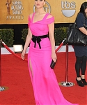 Jennifer_Lawrence_attending_the_17th_Annual_Screen_Actors_Guild_Awards_008.jpg