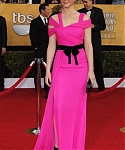 Jennifer_Lawrence_attending_the_17th_Annual_Screen_Actors_Guild_Awards_026.jpg