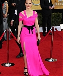 Jennifer_Lawrence_attending_the_17th_Annual_Screen_Actors_Guild_Awards_03.jpg