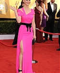 Jennifer_Lawrence_attending_the_17th_Annual_Screen_Actors_Guild_Awards_101.jpg