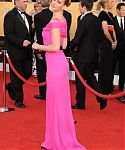 Jennifer_Lawrence_attending_the_17th_Annual_Screen_Actors_Guild_Awards_111.jpg