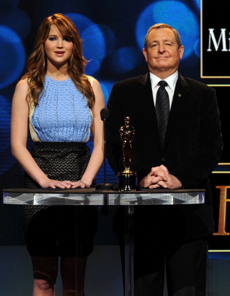 Jennifer_Lawrence_presenting_the_2011_Oscar_nominees_18.jpg