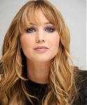 Jennifer_Lawrence_attending_The_Hunger_Games_press_conference_in_Beverly_Hills_03.jpg