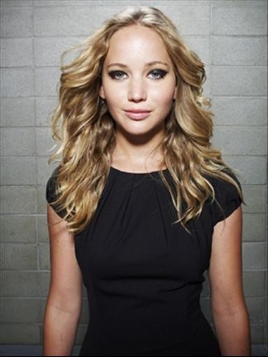 Jennifer_Lawrence_Moveline_Photoshoot_02.JPG