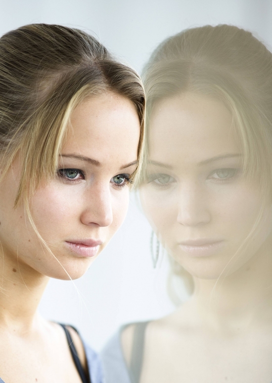 Jennifer_Lawrence_sexy_hot_photoshoot_02.jpg