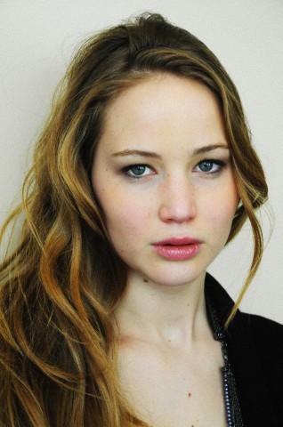 2010-02-Sundance_Film_Festival_photoshoot_of_Jennifer_Lawrence_06.jpg