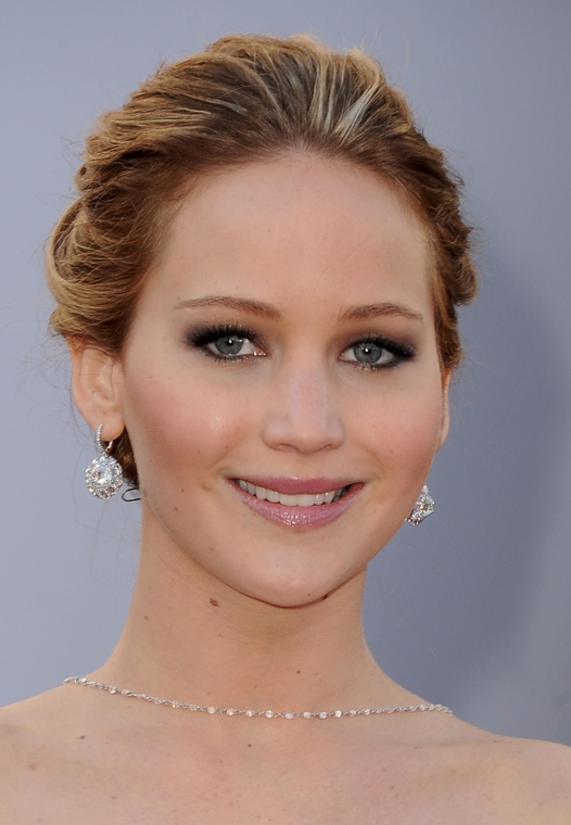 jlaw_events_24feb2013_academyawardsredcarpet_002.jpg