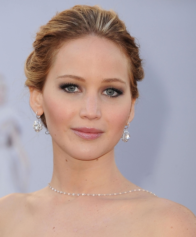 jlaw_events_24feb2013_academyawardsredcarpet_009.jpg