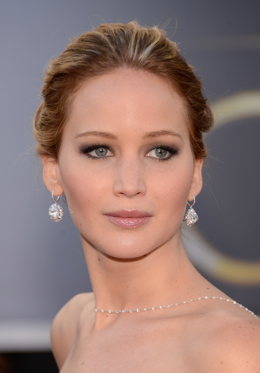 jlaw_events_24feb2013_academyawardsredcarpet_034.jpg