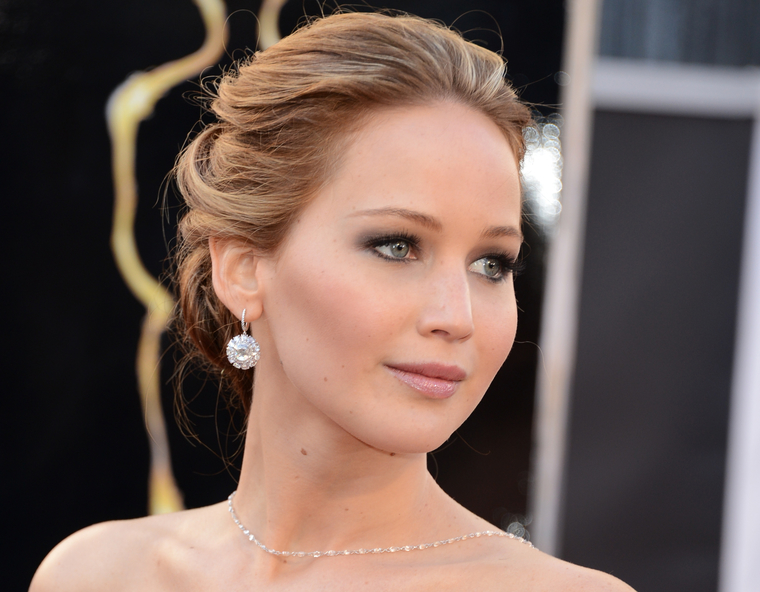 jlaw_events_24feb2013_academyawardsredcarpet_150.jpg
