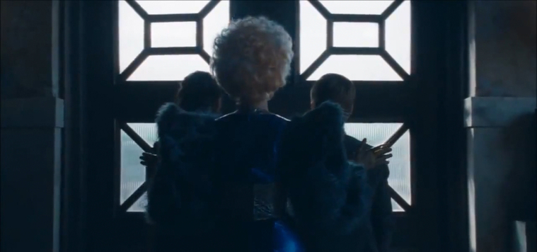 jlaw_thgcf_teasertrailer_0012.jpg