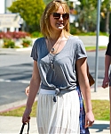 Filename=jlaw_candid_21april2013_008.jpg
Filesize=3747KiB
Dimensions=2813x4100
Date added=May 20, 2013 jlaw_candid_21april2013_008.jpg