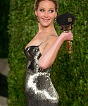 jlaw_events_2013oscarparty_008.jpg