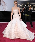 jlaw_events_24feb2013_academyawardsredcarpet_103.jpg