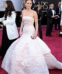 jlaw_events_24feb2013_academyawardsredcarpet_106.jpg