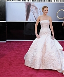 jlaw_events_24feb2013_academyawardsredcarpet_119.jpg