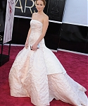 jlaw_events_24feb2013_academyawardsredcarpet_132.jpg