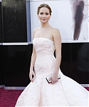jlaw_events_24feb2013_academyawardsredcarpet_136.jpg
