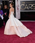 jlaw_events_24feb2013_academyawardsredcarpet_141.jpg