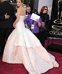 jlaw_events_24feb2013_academyawardsredcarpet_143.jpg