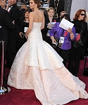jlaw_events_24feb2013_academyawardsredcarpet_145.jpg