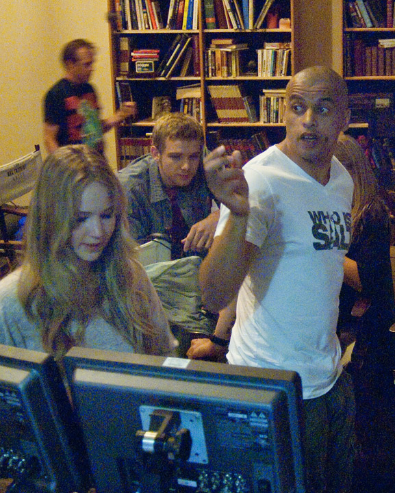 Behind_The_Scenes_28129~0.jpg