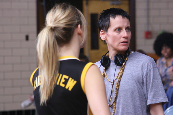 Behind_The_Scenes_28329~3.jpg