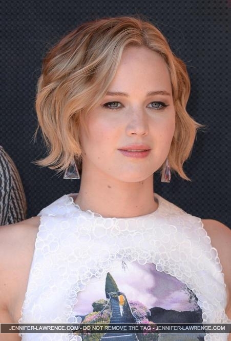 MQ_May_17_-__Mockingjay_Part_1__photocall_at_Cannes_in_France_284629.jpg