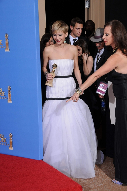 71st_Annual_Golden_Globe_Awards_press_room_2810629.jpg