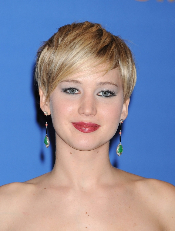 71st_Annual_Golden_Globe_Awards_press_room_2812129.jpg