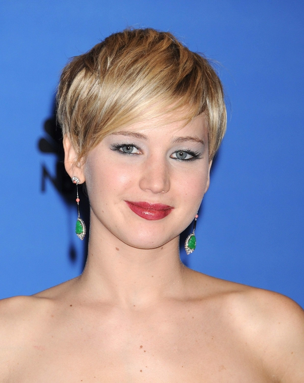 71st_Annual_Golden_Globe_Awards_press_room_2813329.jpg