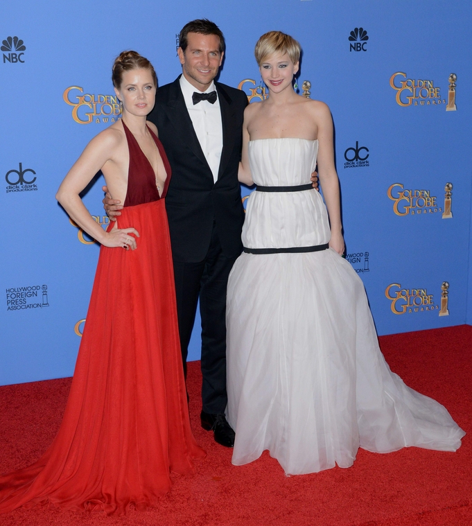 71st_Annual_Golden_Globe_Awards_press_room_2814429.jpg