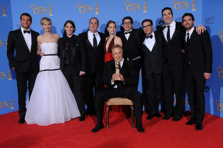 71st_Annual_Golden_Globe_Awards_press_room_2814829.jpg