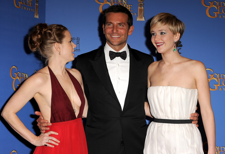 71st_Annual_Golden_Globe_Awards_press_room_287929.jpg